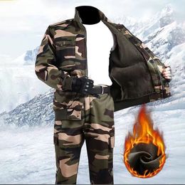 Plush Outdoor Work Clothes Mens Clothing Autumn Cold Proof Warm Jacket Coat Pants Two Piece Short Velvet Loose Camouflage Suit 240304