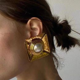 2023 Ny designer toppkvalitet överdriven 24kgold pläterad fyrkantig pärlörklipp stor örhänge kvinnor lyx smycken butikstrend