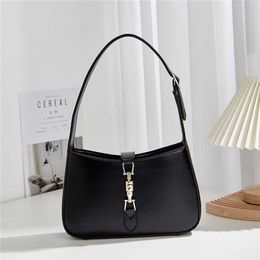 70% Factory Outlet Off Advanced feeling style Women's autumn and winter versatile handbag one underarm small square bag on sale