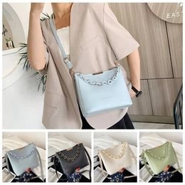 Shoulder Bags Pu Leather Bag With Chain Simple Korean Style Handbag Letter Bucket Portable Crossbody Travel