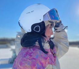 Suits Ski Helmets Men Women Ultralight Head Protection Ski Snowboard Warm Outdoor Sports Equipment Adult Helmet Head guard