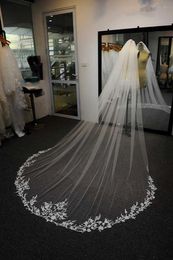 Hijabs Elegant Lace Wedding Veil 3 Metres Long 1 Tier Simple White Ivory Bridal Veil with Comb Headwear Wedding Accessories