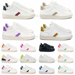 2024 V 12 Sapatos Casuais Campo V10 Urca Genuíno Couro Lona Luz Verde Cool Cinza Bege Céu Azul Mens Mulheres Sneaker Loafer Camurça Vintage Clássico Vogue Absorvente de Choque