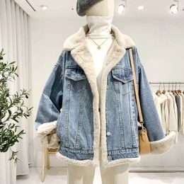 Jean Jacket Korean Winter Both Side Wear Plus Velvet Thick Warm Denim Coat Single Breasted Buttons Patchwork Plush Outwear Parka 240301