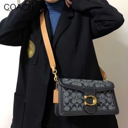 Fashion Designer Handbag Classic Womens Bag Tabby 26 Wine God Fragrant Bree Handheld Underarm Litchi Pattern Envelope Single Shoulder Crossbody