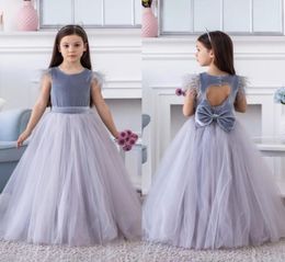 Cheap Feather Velvet Flower Girl Dresses For Wedding Hollow Back Toddler Pageant Gowns Floor Length Tulle Kids Prom Dress9157800
