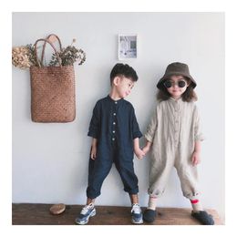 Våren unisex barn overallerar bomullslinne lösa byxor koreanska stil pojke pojkar flickor jumpsuits barn kläder 240226
