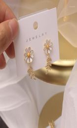 Dangle Chandelier Japan Korea Fashion Jewellery Cute Oil Drop White Daisy Flowers Leaves Copper Inlaid Zircon Female Earrings Stud2963901