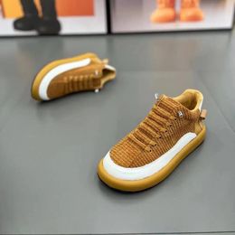 Fashion Casual Corduroy Breathable Height Increased Flat Platform Sport Shoes Running Men Sneakers Winter Plush Board 240307