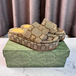 Scarpe firmate Nuovo stile Pantofole Sandalo Scivolo Macaron fondo spesso antiscivolo fondo morbido moda G pantofola da casa da donna indossare infradito da spiaggia INS