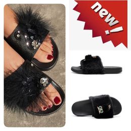 2024 designer Slippers Beach Classic Sandals Luxury Summer Lady Leather Flip Flops Top Quality Men Women Slides GAI Size 36-41 heel Sliders lady