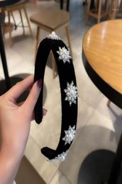Vintage Bling Rhinestones Snowflake Headband For Women Black Velvet Simulated Pearl Wide Brimmed Hair Band Accessories14605858