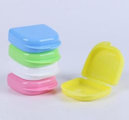 dental retainer cases container plastic storage box for dental from China8119050