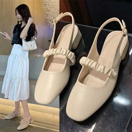 Vendi scarpe estive donne sandali da donna con tacco fitto cintura in stile fata vuota mary jane fashion sandles tacchi 240228