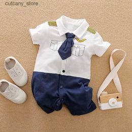 Jumpsuits 100% Cotton Summer Baby Boy Clothes 0-18 Months Short Sleeve Pullover Romper Captain Pilot Costume Newborn Baby Onesie Overalls L240307