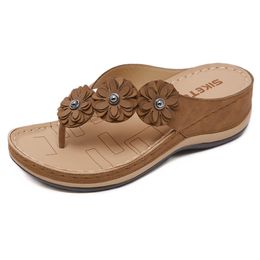 Designer women's shoes with simple wedge stitching Ethnic Flower outdoor slippers sizes 36-42 GAI ERESAFA