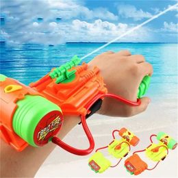 Gun Toys New Portable Boys Sports Summer Wrist Hand-held Fun Spray Toy Outdoor Beach Water Gun ToysL2403
