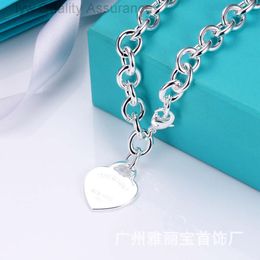 Designer tiffancy necklace t Family Love Necklace Female Cnc Steel Seal Letter Peach Heart Pendant Egg Ring Thick Chain Pedicle Family Heart-shaped Couple Necklac