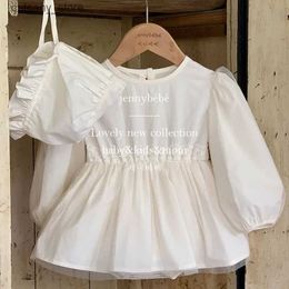 Jumpsuits Adorable Baby Tulle Dress Rompers and Cap Spring Autumn Infant Tulle Lace Bodysuit Long Sleeve Korean Baby Clothes One Piece L240307