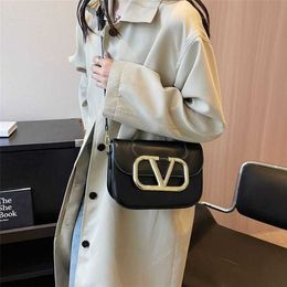 70% Factory Outlet Off Small square autumn winter crossbody women's bag casual versatile cross legged Westernised and high-end feeling on sale