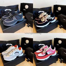 2024SS Designer Womens Channel Shoes Casual Outdoor Running Shoes Reflective Sneakers Vintage Suede Leather Womens and Men Trainers Fashion