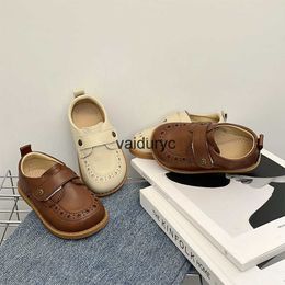 Sandals Spring and Autumn Style Fashionable Small Leather Shoes 2024 Boys Girls Big Round Head Hollowed out Genuine Princess Fashion Versatile Soft Sole ShH240307