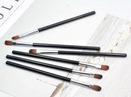 Simple Portable Makeup Brush New Eyeshadow Eye shadow Make up Brushes Lip Brush Factory Whole4815424