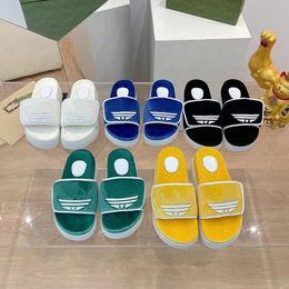 Designer Slippers Thick Sole Velcro Men's and Women's Slippers Interlocking Flip Flop Love Sunny Beach Sandals