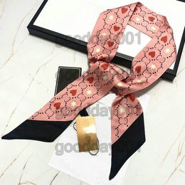 2024 Handbag Scarf Headbands Women Letter Flower Silk Scraves Denimgram Confidential Bandeau Bag Hair Bandeau Bees Silk Neck Bow Monogram Confidential Bandeau 302