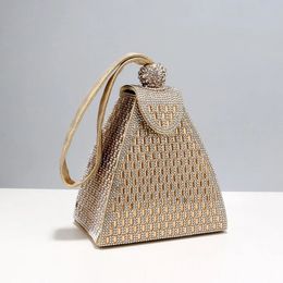 Rhinestones Luxury Evening Bags For Women In High Quality Pyramid Shape Fashion Chic Point Party Clutch Purse 240223