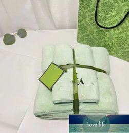 High-end Designer Bath Towel Set Coral Velvet Fashion Towels Face Towels Luxury Unisex Absorbent Men Womens Wash Cloths Towel