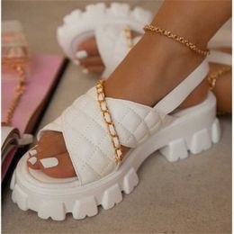 Hip Sandals Summer Sandal Women Chain Decorative Cross Diamond Lattice Sandals Flip Flop Sandles Heels 240228