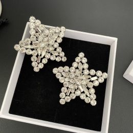 Europa Ameryka przesadzona Crystal Star duże kolczyki Silver Ear Clip Kobiet Party Biżuteria Trendy