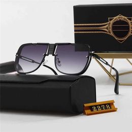 2024 retro square women's sunglasses New mens and womens windproof metal trend gradient large frame Brand glasses logo