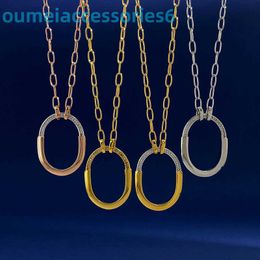 2024 Designer Luxury Brand Jewellery Pendant Necklaces Home Series Plated with 18k Gold Exquisite Diamond Embedding Small Oval Lock Chain