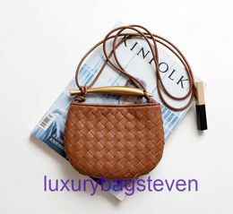 Luxury Designer tote Bags Bottgs's Vents's sardine online store Woven bag 2023 spring summer new cowhide niche design metal mini handbag with real logo N3NW