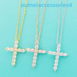 2024 Jewelry Designer Brand Pendant Necklaces New Full Diamond Cross Collar Rose Gold Personalized Fashion Sweater Chain