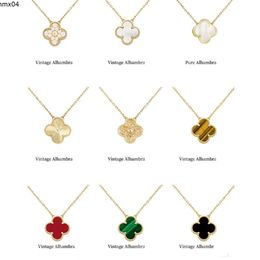 Brand Clover Fashion Charm Single Flower Cleef Diamond Agate Gold Designer Necklace for Women {category}{category}