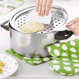 Stainless Steel Spaetzle Maker Lid with Scraper Germany Eggs Noodle Dumpling Maker Home Kitchen Pasta Cooking Tools Accessoires Y2263W