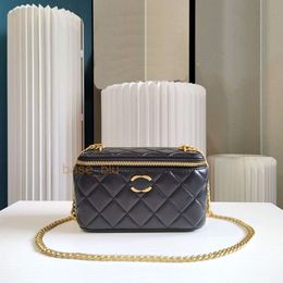 Totes 5a designer bag crossbody luxury handbag mini fashionable retro shoulder womens lambskin wallet badge chain mobile phone