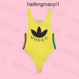 Suit gglies ggs gu cci guc ci guucci gucc gucccis gccci Designer Yellow Bikini Womens One Piece Swimwear Trendy Stripe Swimsuit Summer Beach Ladies Bathing 8H9O