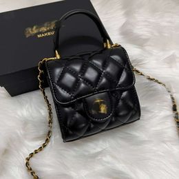 Design Bag Clearance Promotion 2024 Counter New Cc Points Redemption Middle Ages Mini Handbag Lingge Chain Womens Small Waste Bag