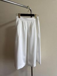 Skirts The Half Skirt I - Line Pleated Design Forms An Elegant And Casual White