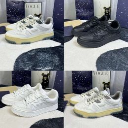 designer shoes distressed effect Leather Sneakers Basketball shoes Rubber Grips Script Casual Shoes Trainers With Box 532