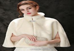 Lussuoso Piuma di struzzo Scialle da sposa Involucri di pelliccia Matrimonio Coprispalle Cappotto Sposa Inverno Festa di nozze Boleros Giacca Mantello LD02593840318