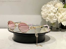 Beauty Sunglasses Vintage Inspired Protection Eyewear for Men and Women Luxury High Designer Sunglasses Pendant Miu Diamonds Glasses E62S 240308