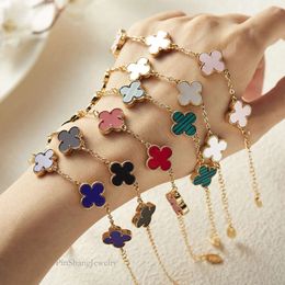 Modedesigner-Armreif für Frauen, elegantes 4-/vierblättriges Kleeblatt-Medaillon-Charme-Armband, hochwertige Halsbandketten, Schmuck vergoldet, Mädchen-Geschenk, ohne Box