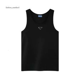 Designer T-shirt Tees Mens Tank Tops T Shirts Summer Slim Fit Sports Breathable Sweat-absorbing Black Underwear Bottom Top Fashion Men's Clothing 659