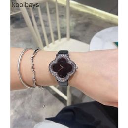 Small Van Net Women Luxury Classic Designer Grass Lady Four Watch Alhambra Cleefly Red Wristwatch Leaf and Green Agate Quartz Women's L363