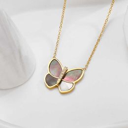 Designer Necklace Vancf Luxury Diamond Agate 18k Gold Fritillaria Butterfly for Women Elegant Neckchain Titanium Pendant Jewellery